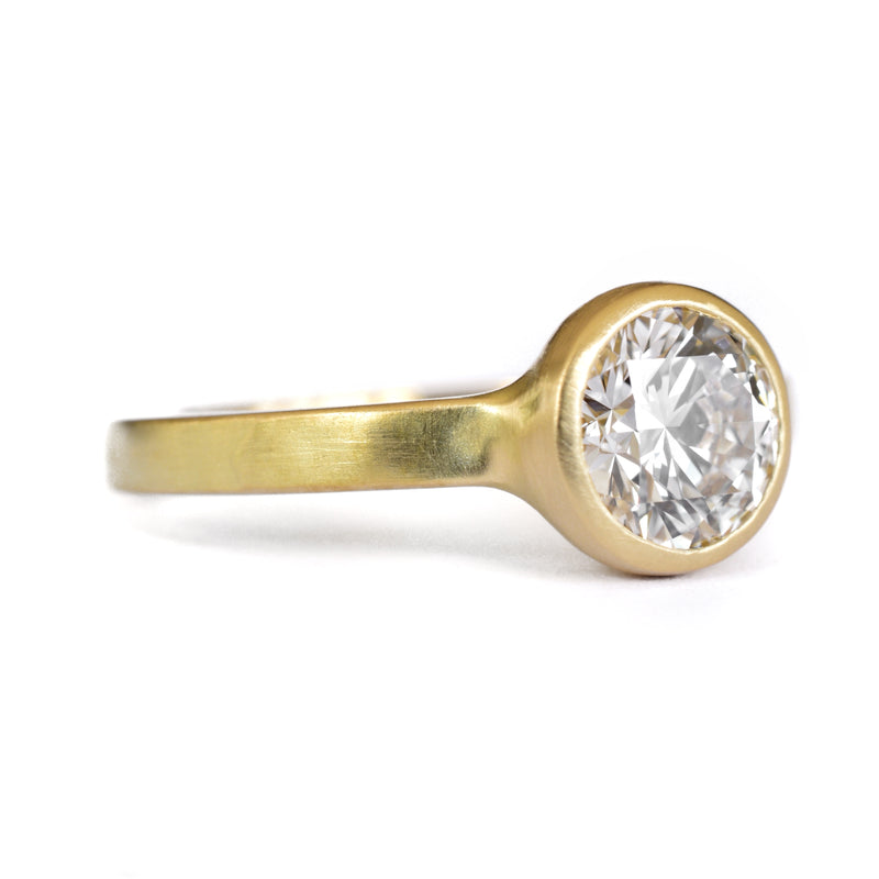 Square Band Diamond Solitaire