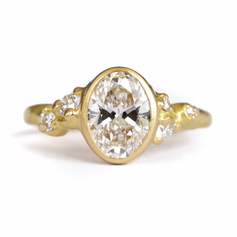 Oval Cluster Ring (North/South)