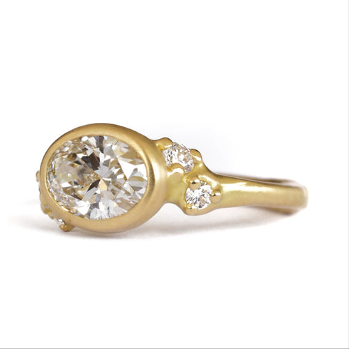 Oval Cluster Ring (East/West)