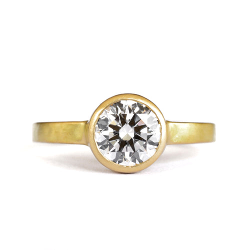 Square Band Diamond Solitaire