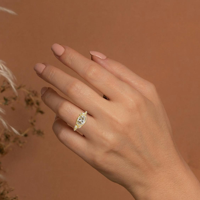 Oval Cluster Ring (East/West)