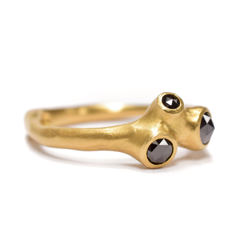 Black Diamond Barnacle Ring